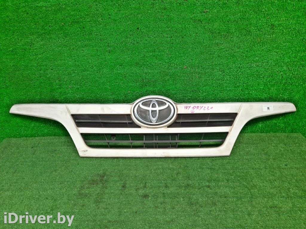 Решетка радиатора Toyota Dyna    - Фото 1