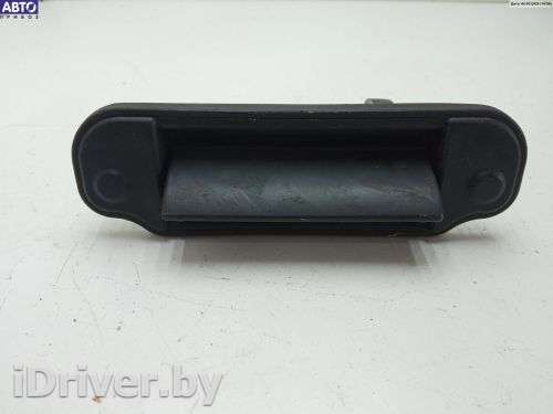Ручка крышки (двери) багажника Mazda Premacy 1 2001г. LC6262410B - Фото 1