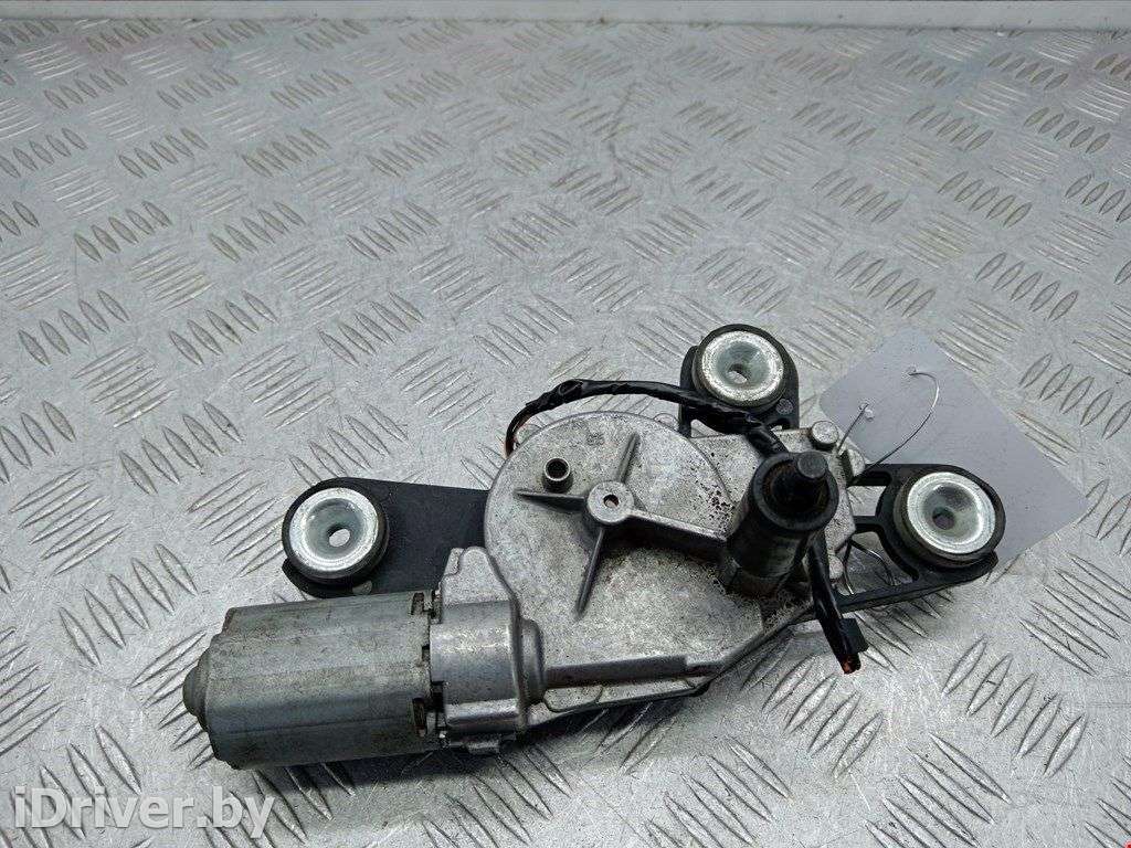 Моторчик заднего стеклоочистителя (дворника) Ford Mondeo 3 2004г. 1327587, 0390201583  - Фото 1