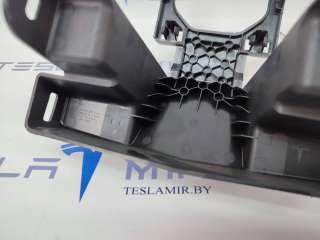 крепление сиденья Tesla model Y 2021г. 1507195-00 - Фото 3