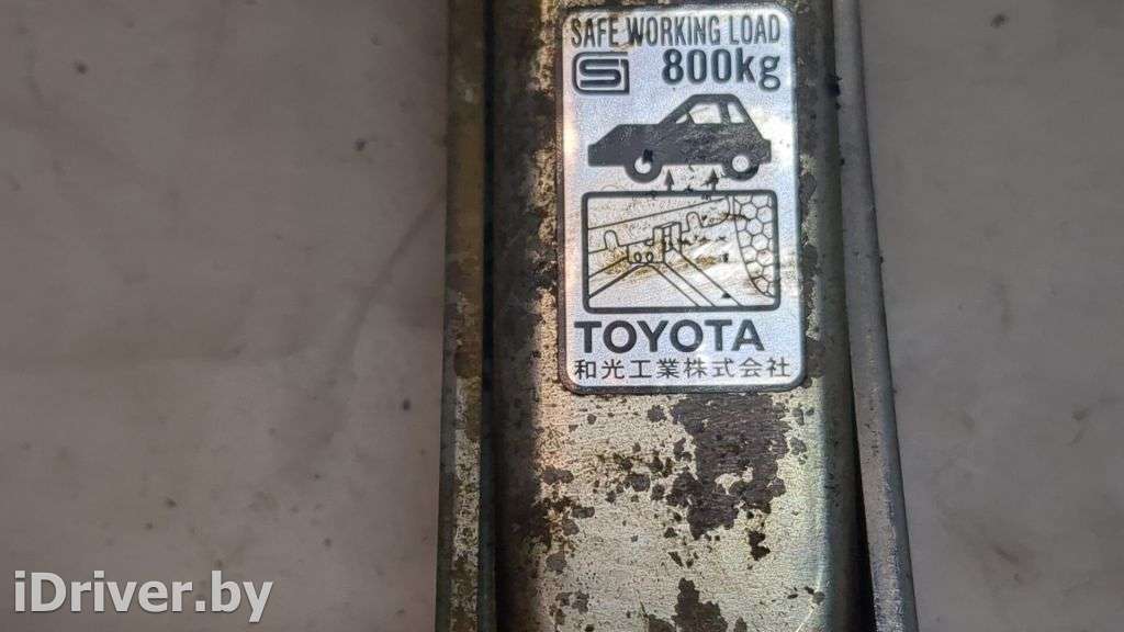 Домкрат Toyota Auris 1 2007г. 0911112160  - Фото 2