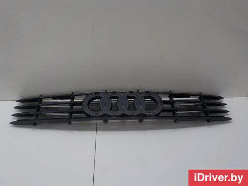 Решетка радиатора Audi A8 D3 (S8) 2004г.  - Фото 1