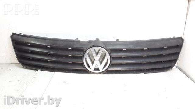 Решетка радиатора Volkswagen Passat B5 1999г. 3b0853653c, 3b0853601a , artROB22725 - Фото 1