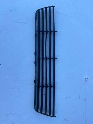 Решетка радиатора Saturn VUE 1 2006г.  - Фото 2