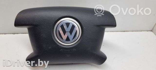 Подушка безопасности водителя Volkswagen Multivan T5 2005г. artUTD10274 - Фото 1
