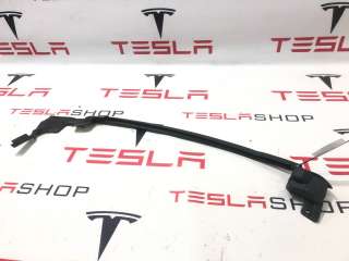 Уплотнитель двери задней правой Tesla model S 2014г. 1005423-00-D - Фото 4
