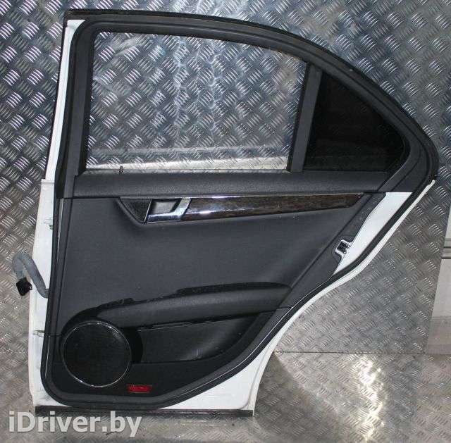 Обшивка двери задней правой (дверная карта) Mercedes C W204 2008г.  - Фото 1