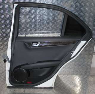  Обшивка двери задней правой (дверная карта) к Mercedes C W204 Арт M39913108