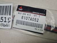 Молдинг лобового стекла Mitsubishi Outlander 3 2013г. 6107A052 - Фото 3