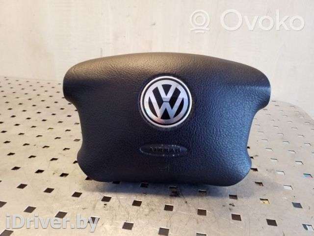 Подушка безопасности водителя Volkswagen Golf 4 2001г. 3b0880201am , artVAL73528 - Фото 1