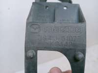 кронштейн форсунки омывателя Mazda 3 BK 2002г. BS4J51077 - Фото 2