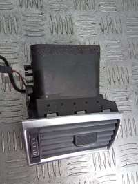 Дефлектор обдува салона Audi A8 D3 (S8) 2005г. 4E0820902 - Фото 4