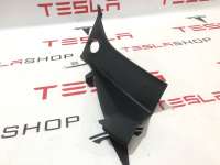 1006675-00-G,1021438-00-D Молдинг крышки багажника к Tesla model S Арт 9941571