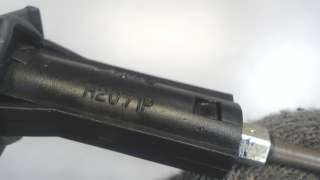Трос открывания лючка топливного бака Kia Cerato 2 2011г. 1m0001b23 - Фото 3