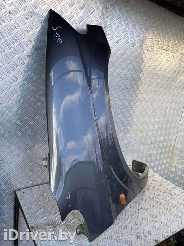 Крыло переднее правое Chrysler Voyager 4 2004г.   - Фото 2
