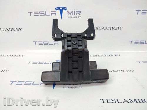 крепление сиденья Tesla model Y 2021г. 1507195-00 - Фото 1