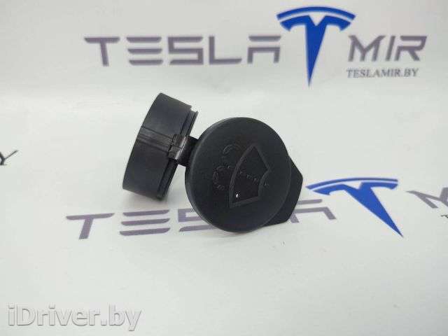 Крышка бачка омывателя Tesla model X 2021г. 1131028-00,1005685-00,1607951-00 - Фото 1