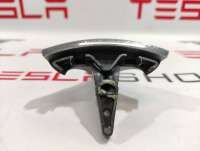 1047884-00-D эмблема к Tesla model X Арт 9941253