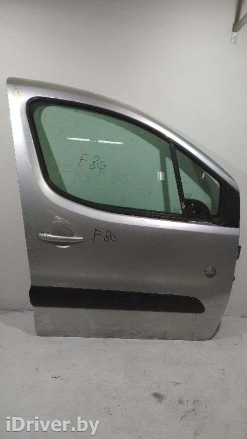 Стекло двери передней правой Peugeot Partner 2 2010г.  - Фото 1