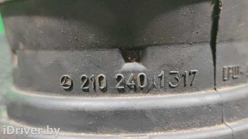 Подушка двигателя Mercedes E W210 2002г. 210 240 13 17  - Фото 2