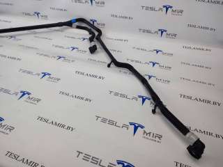 Патрубок радиатора передний Tesla model Y 2022г. 1530118-00 - Фото 3