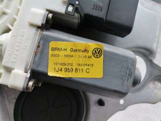 Стеклоподъемник электрический задний левый Volkswagen Golf 4 1998г. 1J4839461F, 1J4839755A - Фото 5