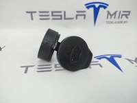 Крышка бачка омывателя Tesla model S 2019г. 1131028-00,1005685-00,1607951-00 - Фото 3