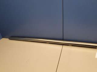 Молдинг стекла задней правой двери Hyundai i40 2011г. 832203Z000 - Фото 2