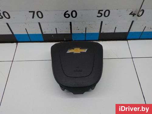 Подушка безопасности в рулевое колесо Chevrolet Cruze J300 2010г. 13356970 - Фото 1