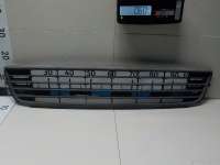 1T0853677C VAG Решетка в бампер центральная к Volkswagen Caddy 3 Арт E52016446