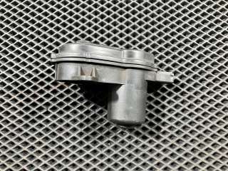 Моторчик ручника (стояночного тормоза) Audi A8 D4 (S8) 2014г. 4H6S - Фото 2
