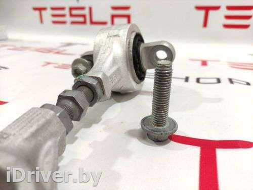 Болт заднего рычага Tesla model S 2022г. 1420435-99-G - Фото 1