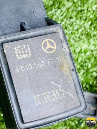 Датчик положения кузова Mercedes E W211 2005г. A0105427717 - Фото 9