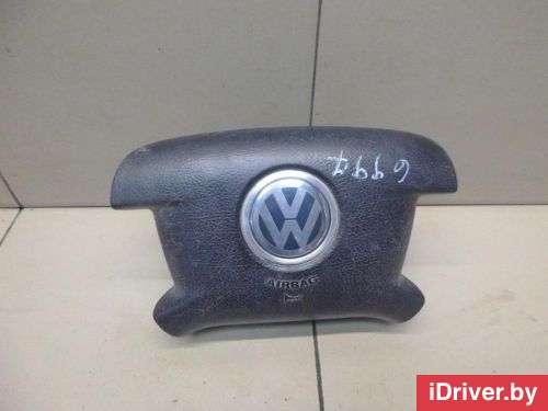 Подушка безопасности в рулевое колесо Volkswagen Caddy 3 2005г. 2K0880201B - Фото 1