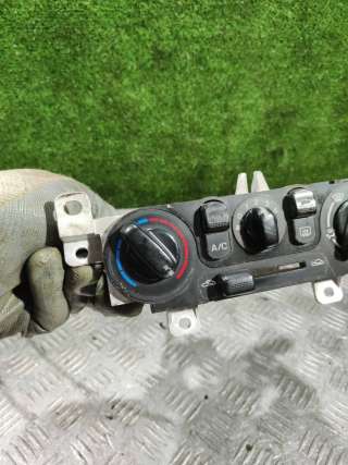 Блок управления печки/климат-контроля Mazda 323 BJ 2000г.  - Фото 3