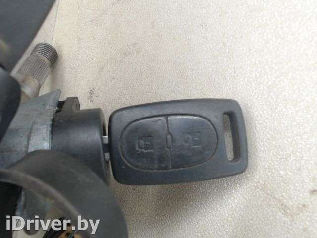 ключ зажигания Audi A4 B5 1998г.  - Фото 1