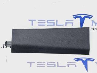 1494622-00 Обшивка стойки передней правая к Tesla model Y Арт 21569
