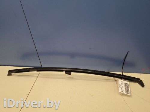 Направляющая стекла задней левой двери Toyota Avensis 3 2008г. 6740820330 - Фото 1