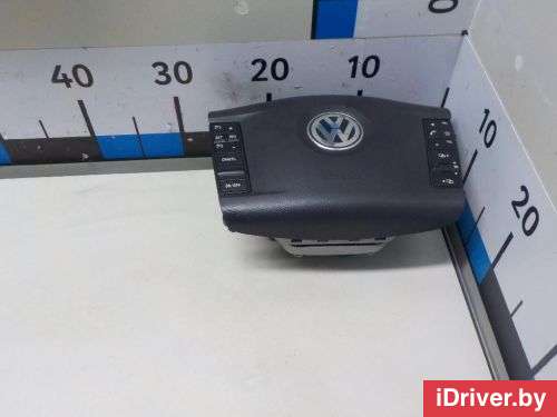 Подушка безопасности в рулевое колесо Volkswagen Phaeton 2003г. 3D0880203B - Фото 1