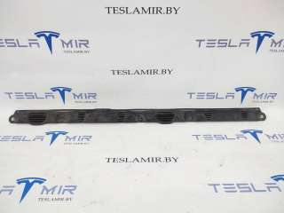 1032385-00 Накладка батареи высоковольтной боковая средняя к Tesla model S Арт 16989_1