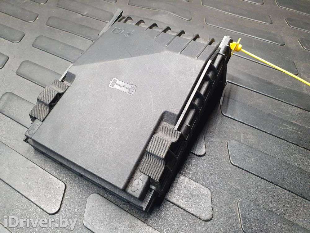 крышка блока предохранителей переднего Audi A3 8P 2010г. 1K0937132F  - Фото 3
