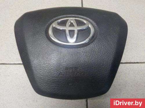 Подушка безопасности в рулевое колесо Toyota Avensis 3 2010г. 4513005130C0 - Фото 1