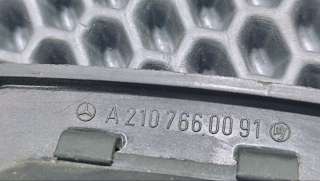 Ручка крышки багажника Mercedes E W210 2000г. A2107660091 - Фото 2