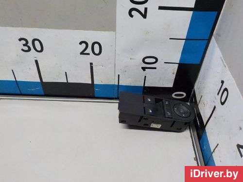 Блок управления стеклоподъемниками Opel Astra H 2013г. 13228706 GM - Фото 1