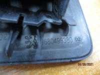Крышка форсунки омывателя фары Peugeot 308 1 2011г. 9680499380 - Фото 3