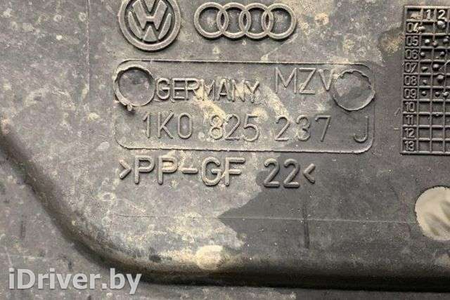 Декоративная крышка двигателя Volkswagen Golf 5 2006г. 1K0825237J , art10357317 - Фото 1