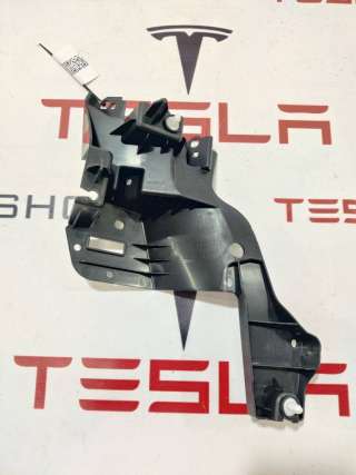 1621723-00-C,1608562-00-C Кронштейн салона к Tesla model S Арт 99449100