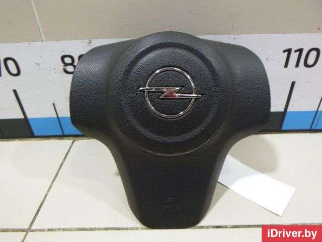 Подушка безопасности в рулевое колесо Opel Corsa D 2007г. 5199336 - Фото 1