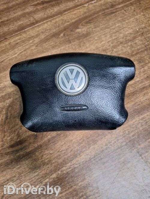 Подушка безопасности водителя Volkswagen Sharan 1 restailing 2003г. 06150314607156, 3b0880201bl , artDLG2079 - Фото 1