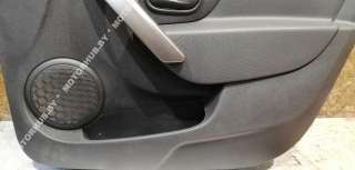Обшивка двери передней правой (дверная карта) Renault Sandero 2 2014г.  - Фото 6